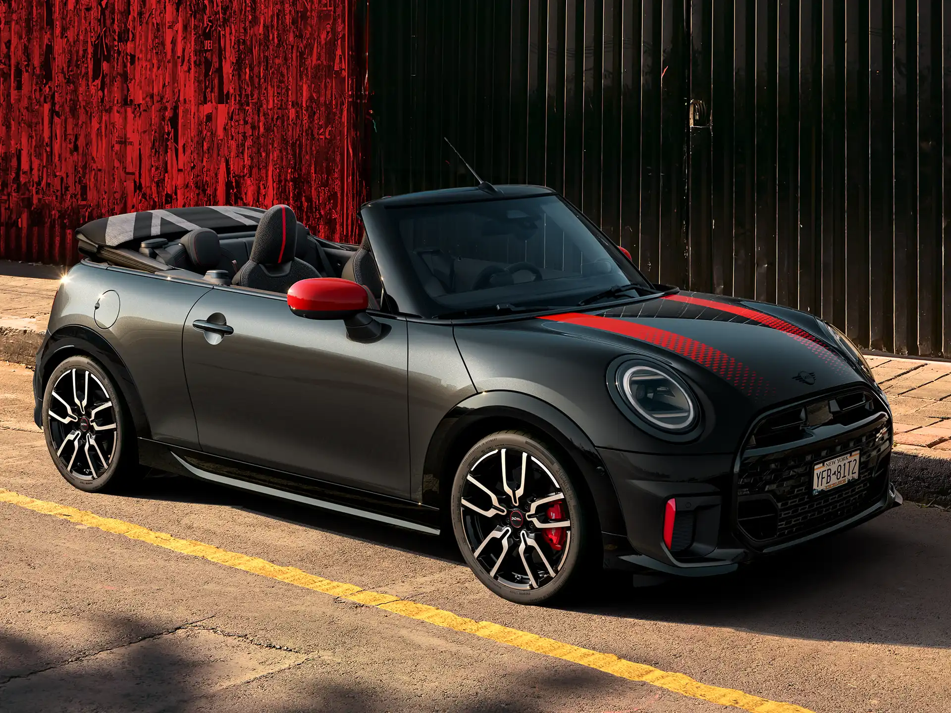 MINI John Cooper Works – F67 JCW widok z boku